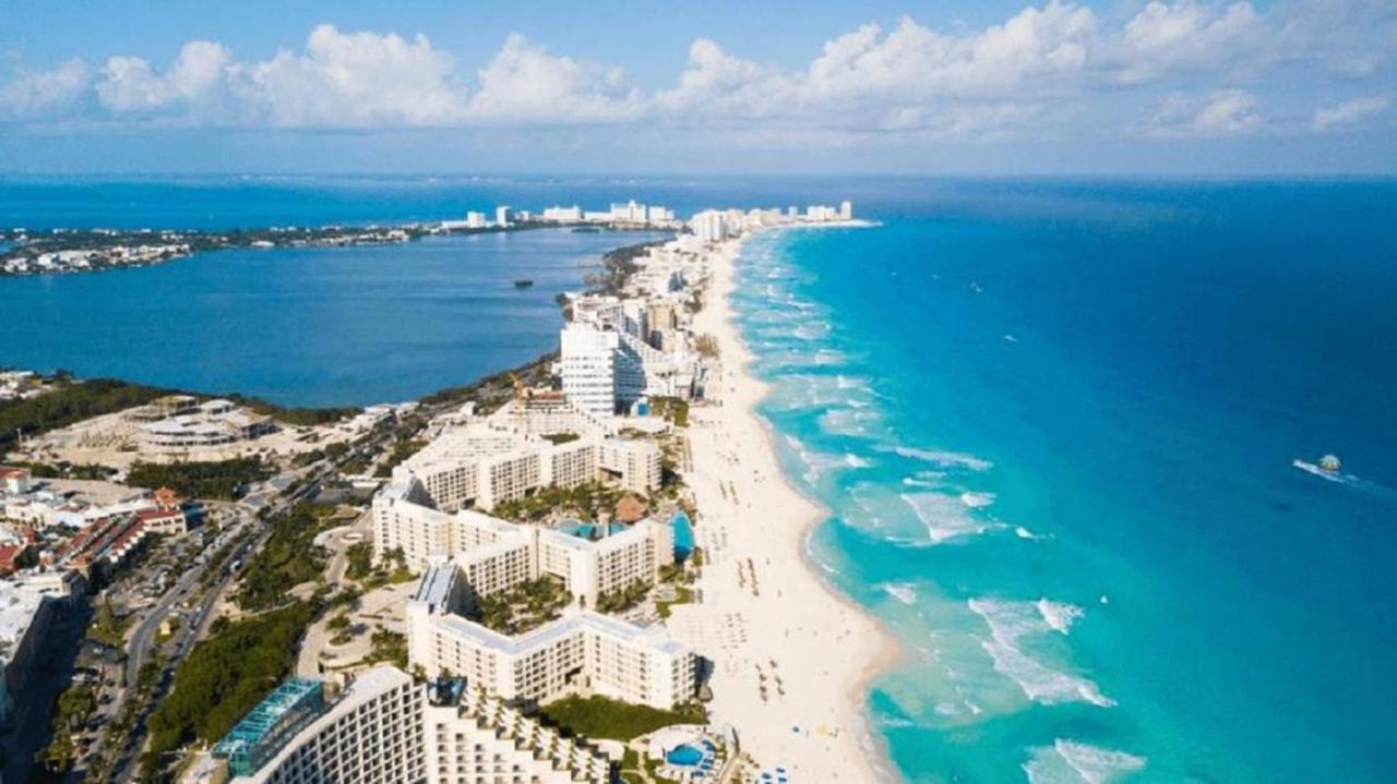 Cozy Ocean Front Penthouse At Marlin Beach Apartment Cancun Exterior photo